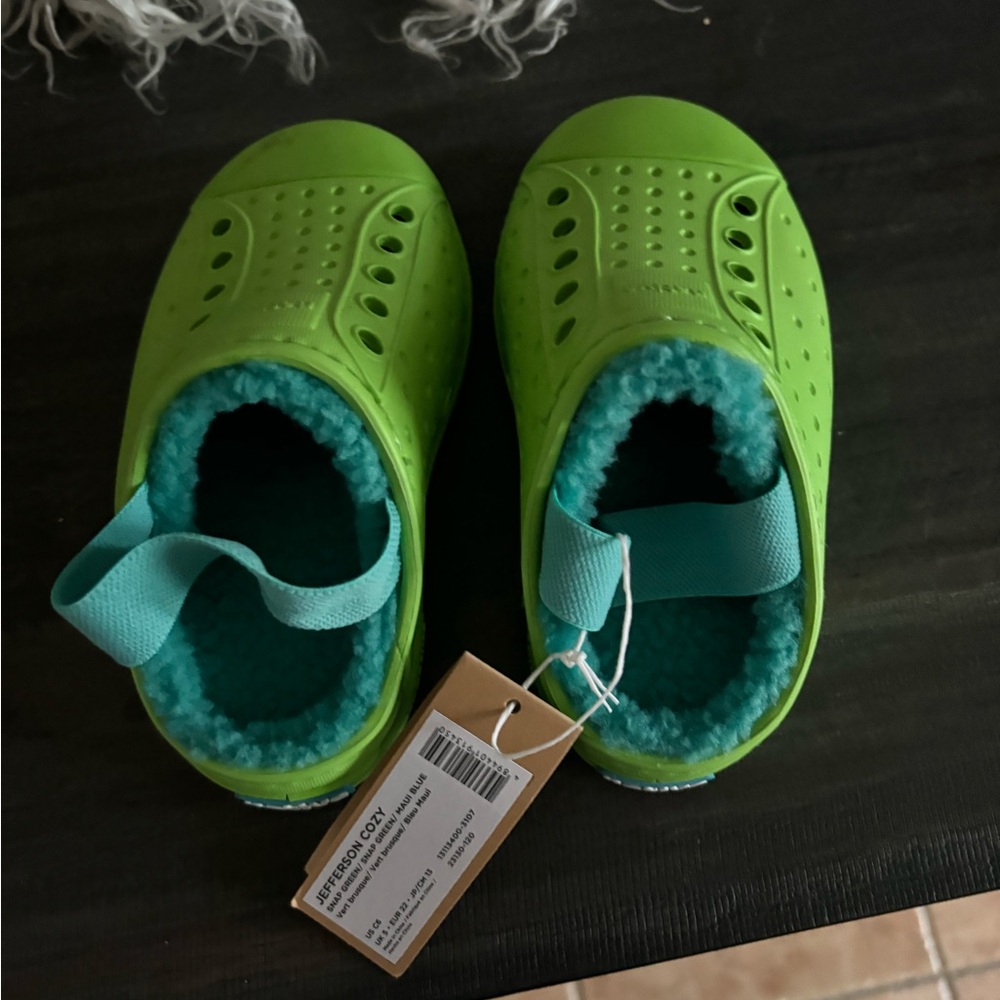Native Jefferson Cozy lined croc shoes toddler